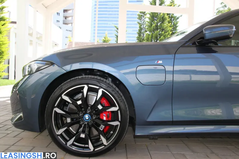 BMW 330 (Seria 3) din 2025 cu 9.990 km - oferta BMW245649 - foto 3