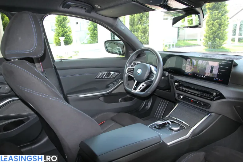 BMW 330 (Seria 3) din 2025 cu 9.990 km - oferta BMW245649 - foto 36