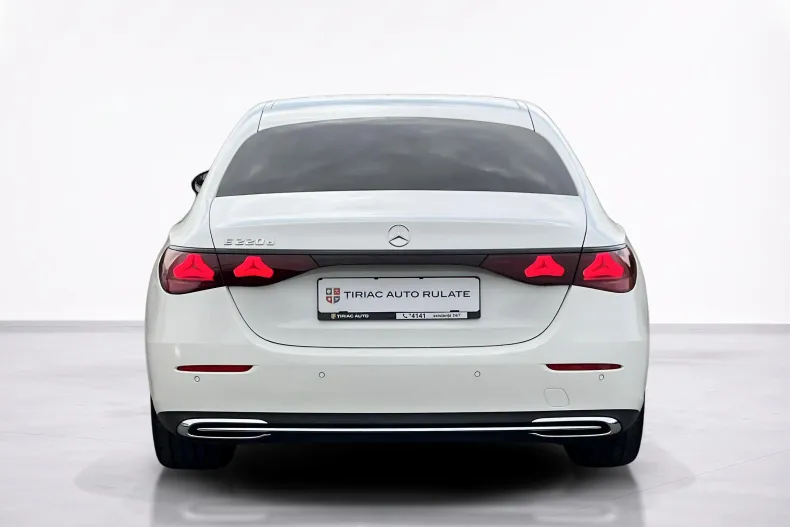 Mercedes-Benz E 220 (Clasa E) din 2024 cu 57.927 km - oferta MER245651 - foto 4