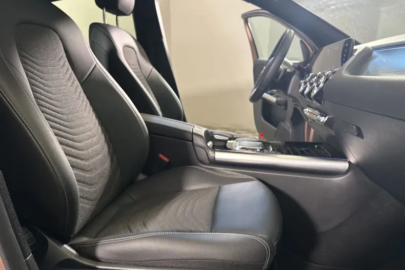 Mercedes-Benz EQA (Clasa GLA) din 2023 cu 47.058 km - oferta MER245652 - foto 11