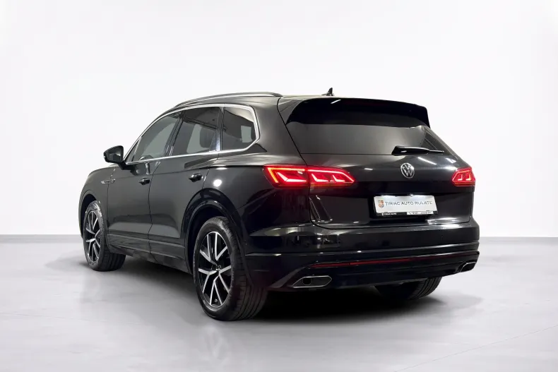 Volkswagen Touareg din 2023 cu 95.214 km - oferta VOL245654 - foto 3