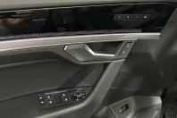 Volkswagen Touareg din 2023 cu 95.214 km - oferta VOL245654 - foto 13