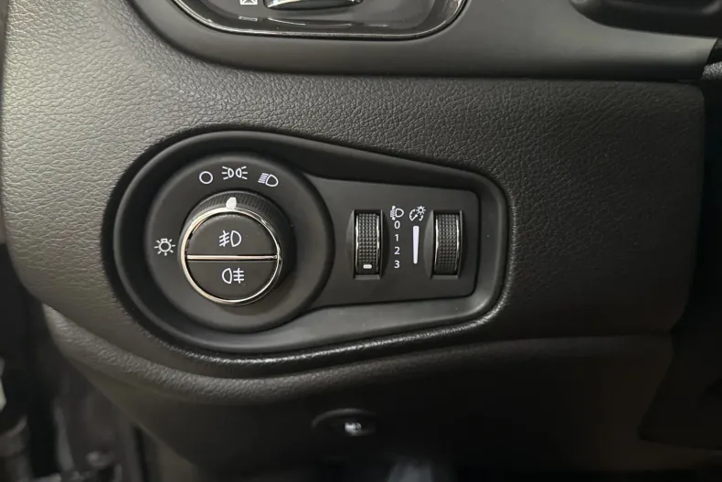 Jeep Renegade din 2021 cu 74.599 km - oferta JEE245656 - foto 15