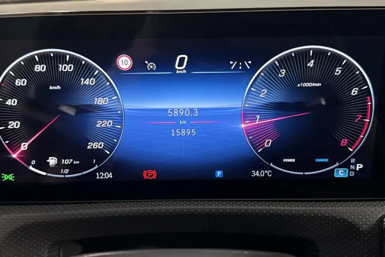 Mercedes-Benz CLA 220 (Clasa CLA) din 2025 cu 15.895 km - oferta MER245659 - foto 10