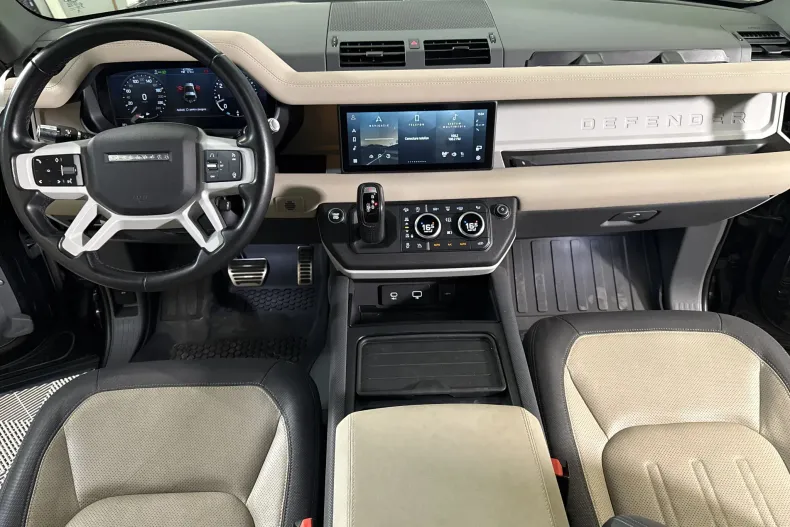 Land Rover Defender din 2021 cu 42.700 km - oferta LAN245662 - foto 9