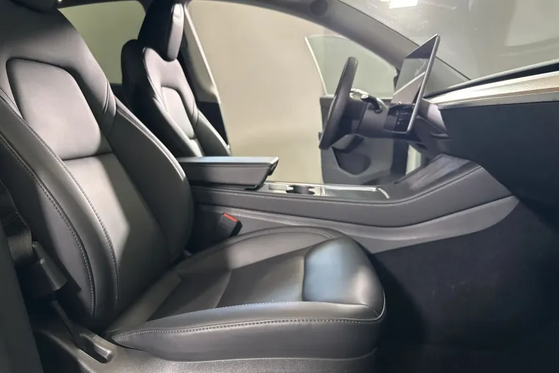 Tesla Model Y din 2022 cu 65.569 km - oferta TES245663 - foto 11