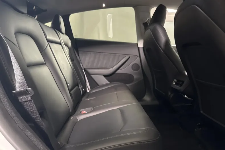 Tesla Model Y din 2022 cu 65.569 km - oferta TES245663 - foto 12