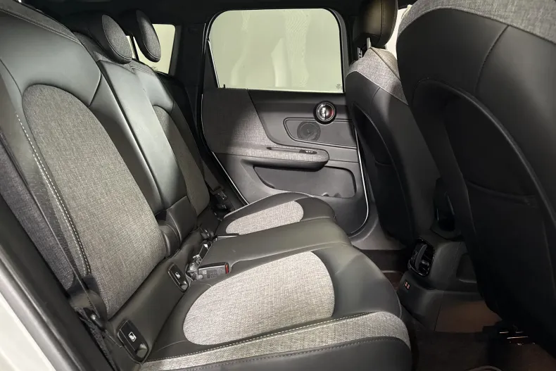 MINI Countryman din 2021 cu 42.108 km - oferta MIN245675 - foto 12