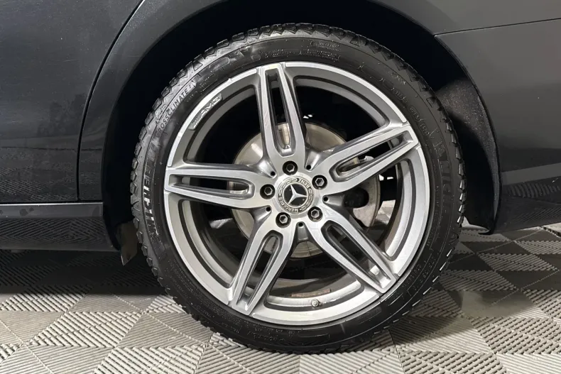 Mercedes-Benz E 220 (Clasa E) din 2021 cu 138.289 km - oferta MER245677 - foto 13
