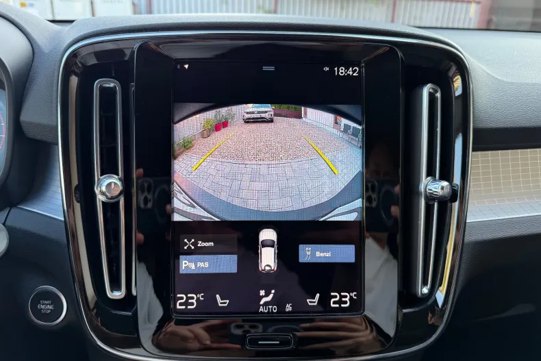 Volvo XC40 din 2021 cu 51.706 km - oferta VOL245693 - foto 13