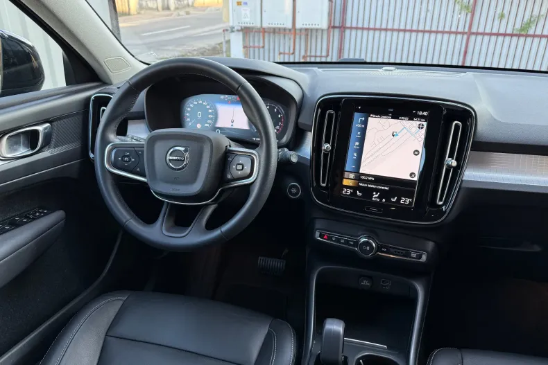 Volvo XC40 din 2021 cu 51.706 km - oferta VOL245693 - foto 16