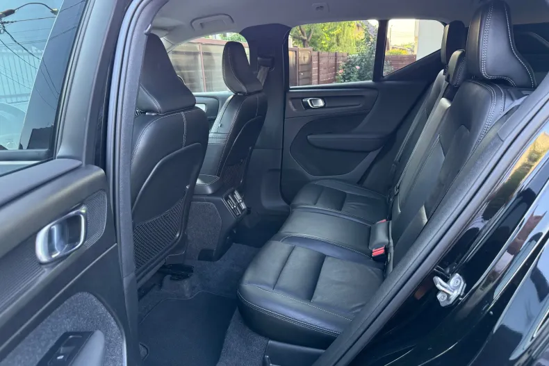 Volvo XC40 din 2021 cu 51.706 km - oferta VOL245693 - foto 21