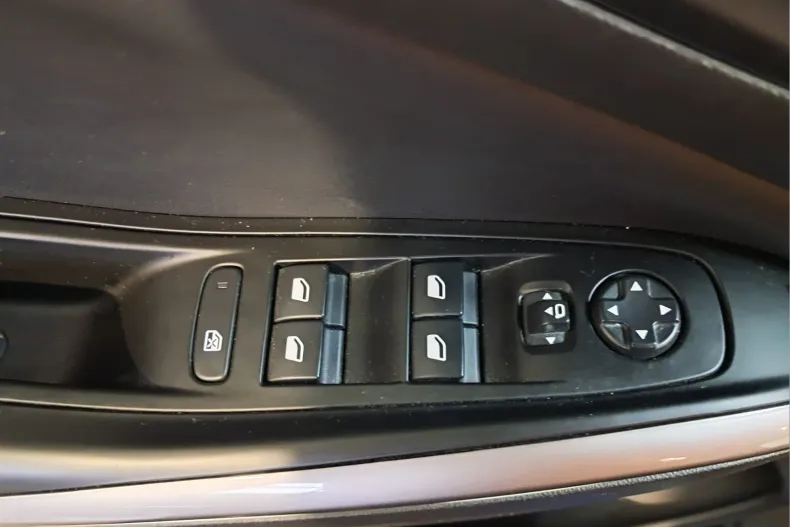 Opel Grandland (X) din 2022 cu 59.561 km - oferta OPE245704 - foto 12
