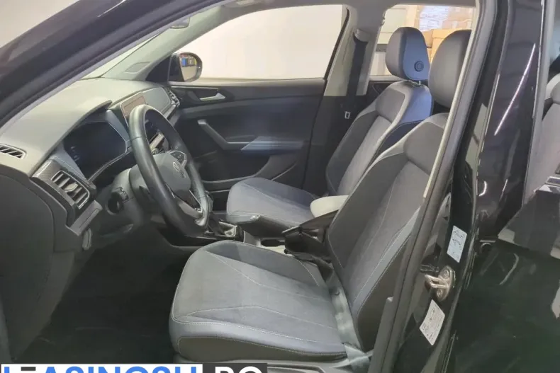 Volkswagen T-Cross din 2024 cu 37.383 km - oferta VOL245717 - foto 4
