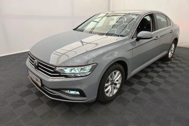 Volkswagen Passat din 2022 cu 54.339 km - oferta VOL245718 - foto 1