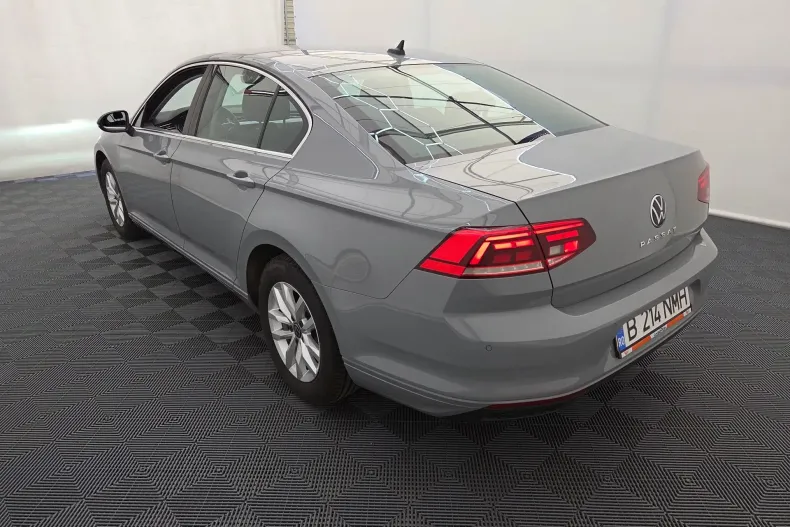 Volkswagen Passat din 2022 cu 54.339 km - oferta VOL245718 - foto 2