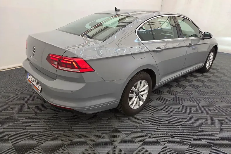 Volkswagen Passat din 2022 cu 54.339 km - oferta VOL245718 - foto 3