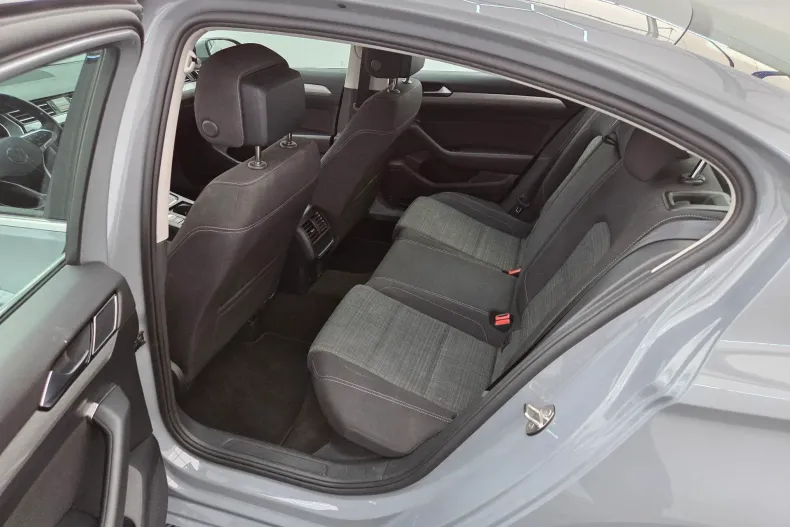 Volkswagen Passat din 2022 cu 54.339 km - oferta VOL245718 - foto 7