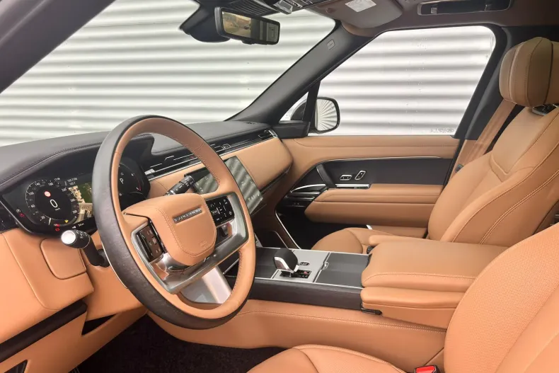 Land Rover Range Rover din 2025 cu 1 km - oferta LAN245722 - foto 4