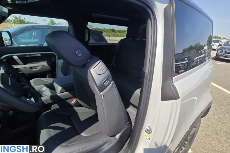 Land Rover Defender din 2026 cu 1 km - oferta LAN245729 - foto 5