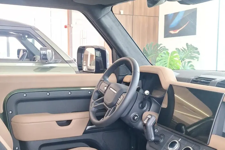Land Rover Defender din 2025 cu 1 km - oferta LAN245730 - foto 5