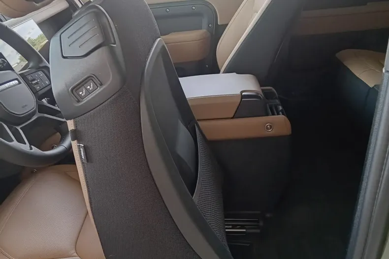 Land Rover Defender din 2025 cu 1 km - oferta LAN245730 - foto 7