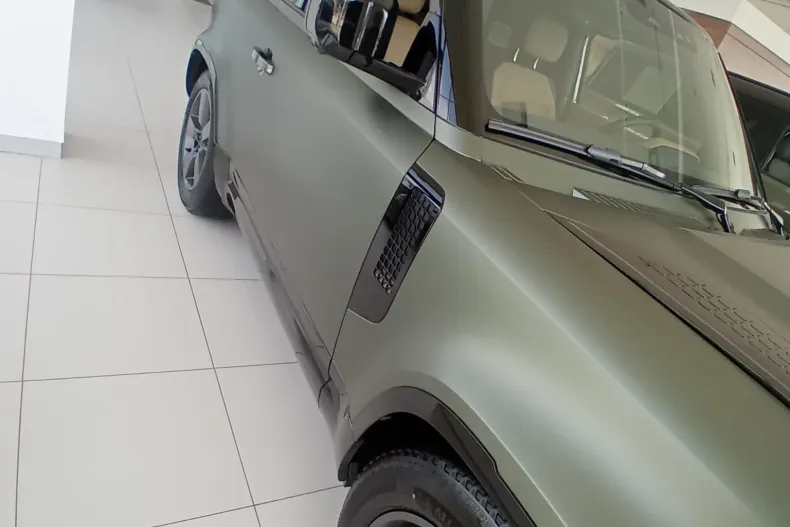 Land Rover Defender din 2025 cu 1 km - oferta LAN245730 - foto 10