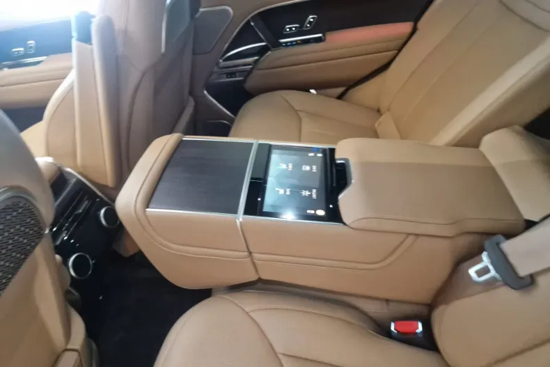Land Rover Range Rover din 2025 cu 1 km - oferta LAN245732 - foto 6