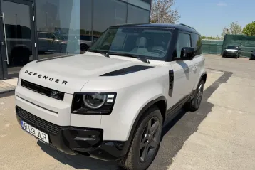 Land Rover Defender din 2025 - oferta LAN245733