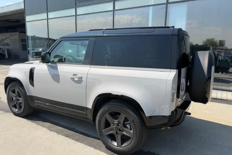Land Rover Defender din 2025 cu 3.500 km - oferta LAN245734 - foto 11
