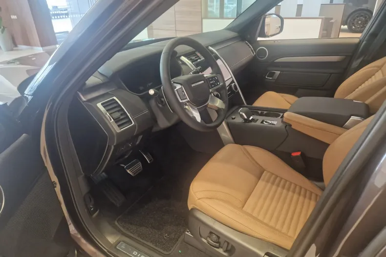 Land Rover Discovery din 2025 cu 1 km - oferta LAN245735 - foto 10