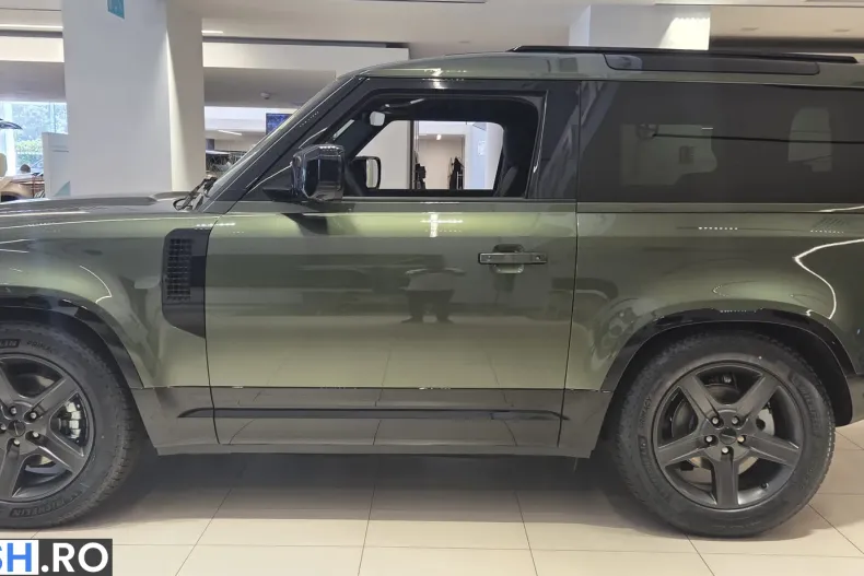Land Rover Defender din 2026 cu 5 km - oferta LAN245737 - foto 4