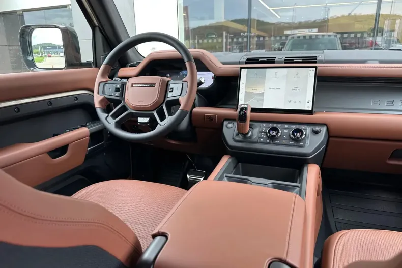 Land Rover Defender din 2025 cu 900 km - oferta LAN245743 - foto 7