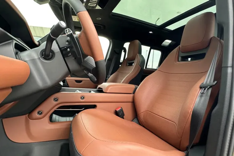 Land Rover Defender din 2025 cu 900 km - oferta LAN245743 - foto 13