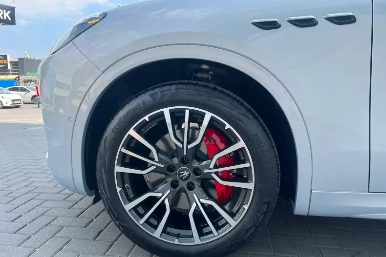 Maserati Grecale din 2026 cu 1 km - oferta MAS245750 - foto 8