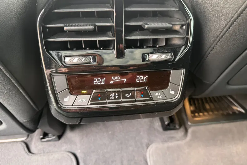 BMW iX din 2022 cu 89.000 km - oferta BMW245751 - foto 16