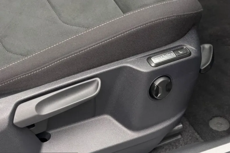 Volkswagen Tiguan din 2023 cu 65.000 km - oferta VOL245757 - foto 46
