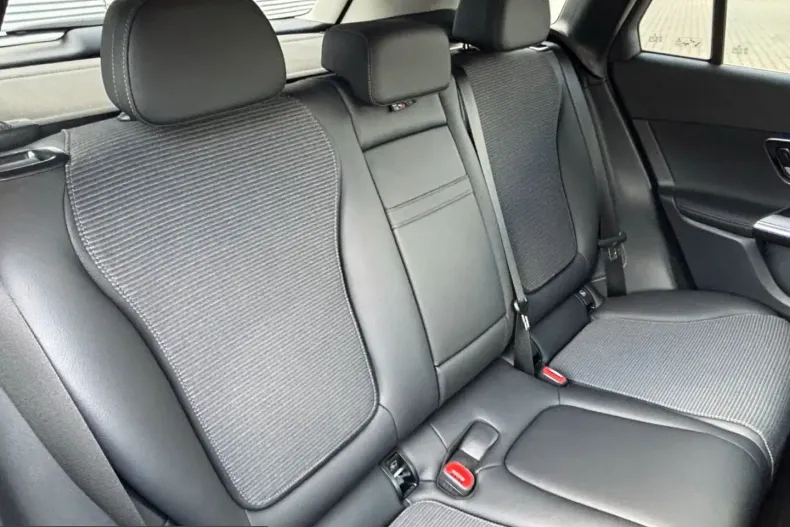 Mercedes-Benz GLC 220 (Clasa GLC) din 2025 cu 12.500 km - oferta MER245759 - foto 17