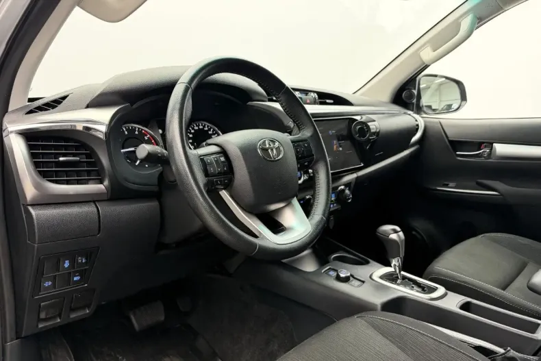 Toyota Hilux din 2025 cu 50.000 km - oferta TOY245762 - foto 9