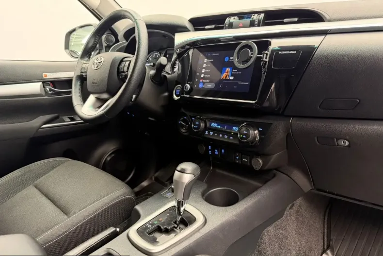 Toyota Hilux din 2025 cu 50.000 km - oferta TOY245762 - foto 10