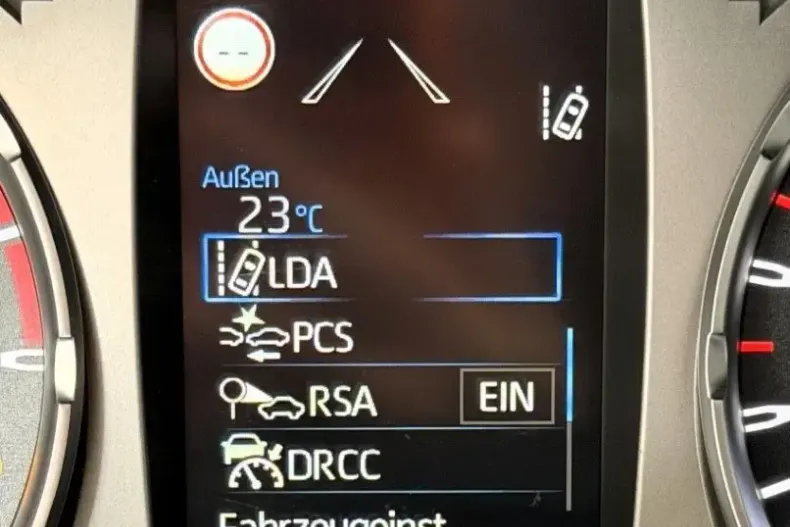 Toyota Hilux din 2025 cu 50.000 km - oferta TOY245762 - foto 12