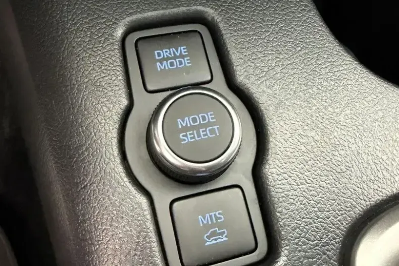 Toyota Hilux din 2025 cu 50.000 km - oferta TOY245762 - foto 14