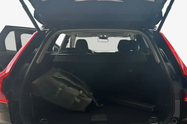 Volvo XC60 din 2025 cu 14.219 km - oferta VOL245795 - foto 5