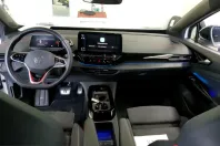 Volkswagen ID.4 din 2023 cu 31.937 km - oferta VOL245798 - foto 4