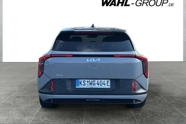 Kia EV4 din 2025 cu 5.800 km - oferta KIA245799 - foto 6