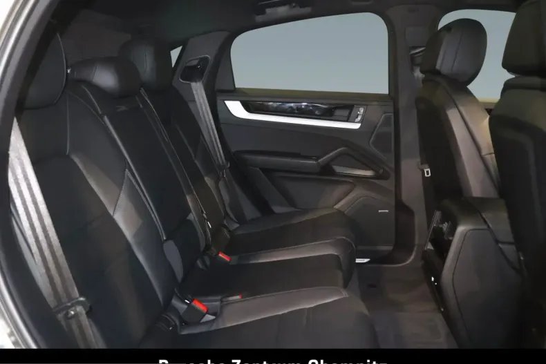 Porsche Cayenne din 2024 cu 11.560 km - oferta POR245810 - foto 8