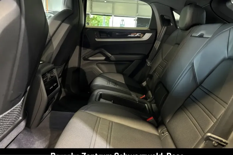 Porsche Cayenne din 2023 cu 34.900 km - oferta POR245811 - foto 6