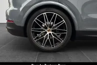 Porsche Cayenne din 2025 cu 13.350 km - oferta POR245813 - foto 24