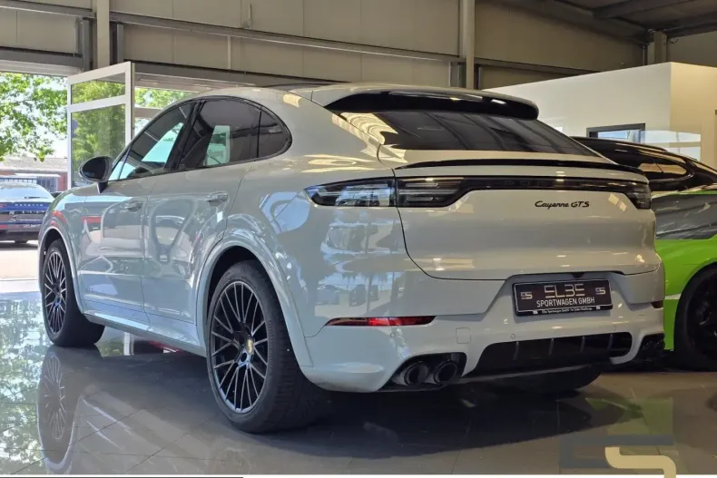 Porsche Cayenne din 2023 cu 71.986 km - oferta POR245817 - foto 2