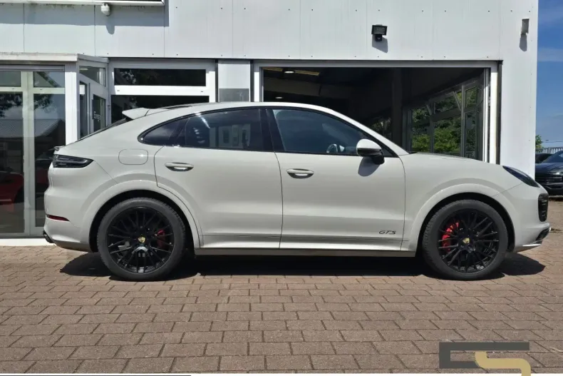 Porsche Cayenne din 2023 cu 71.986 km - oferta POR245817 - foto 13